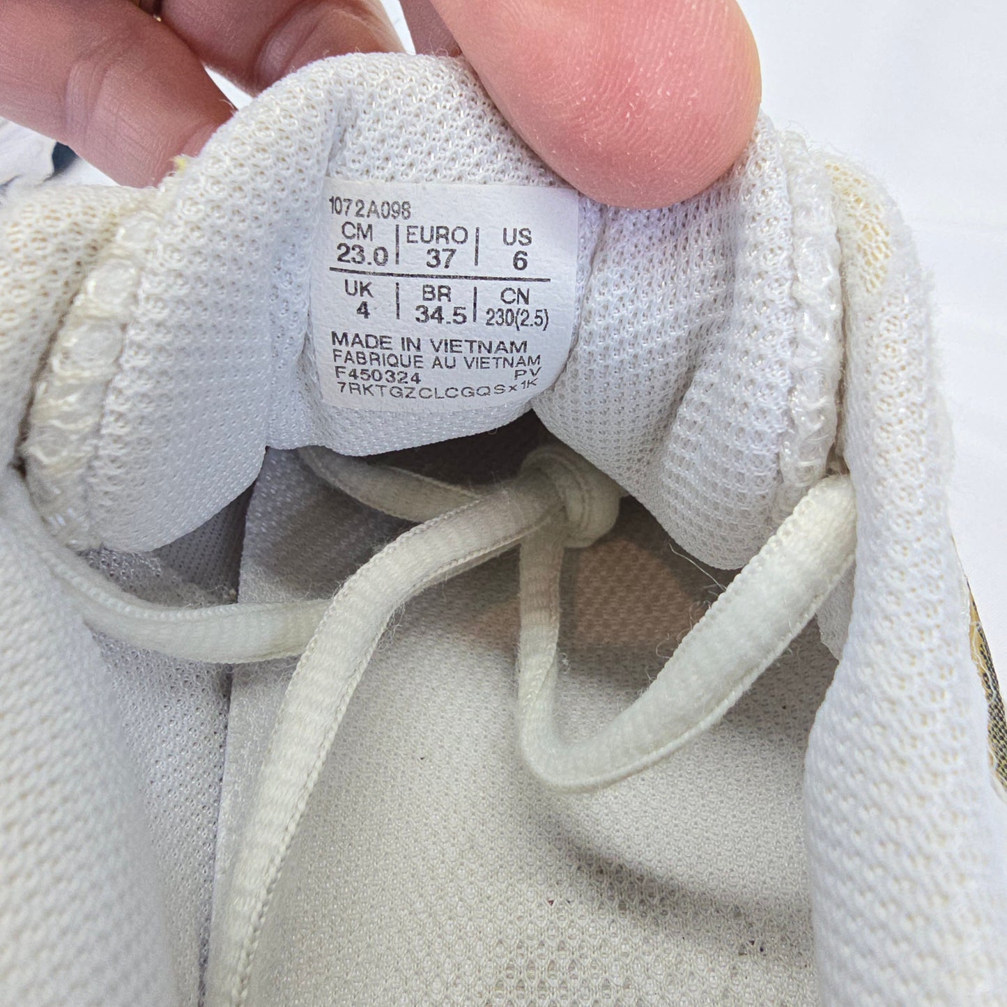 Asics Gel-Netburner Academy 9