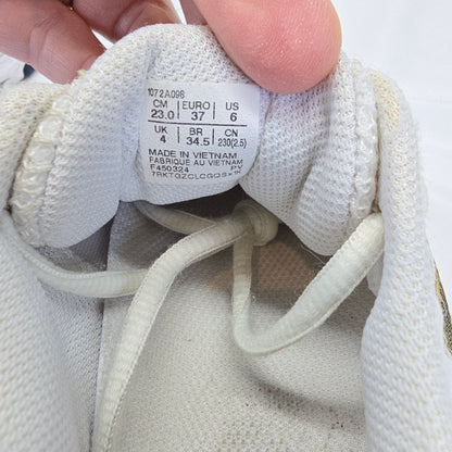 Asics Gel-Netburner Academy 9